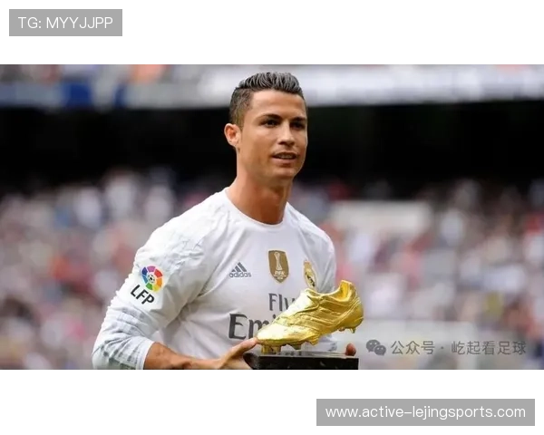 足球博主挑战球星是谁的精彩对决 看谁能胜出你心目中的冠军是谁