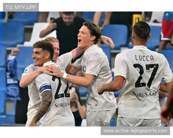 足球场上的慢步伐 中场位置十大最慢球星盘点